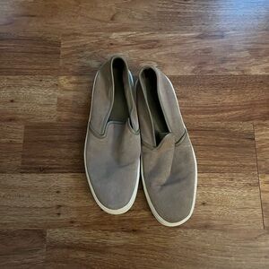 Suede Vince Sneaker in Gray size 8.5